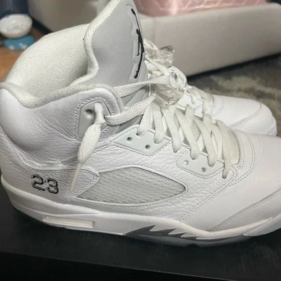 Retro Jordan 5 Metallic White (2015) Size 11